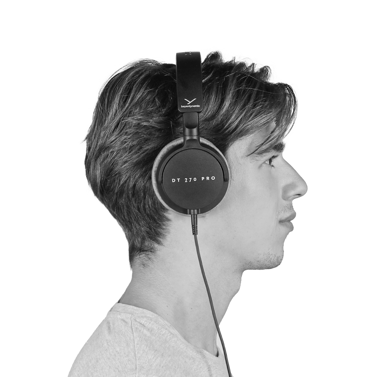 DT 270 PRO studio headphones for recording and monitoring | beyerdynamic