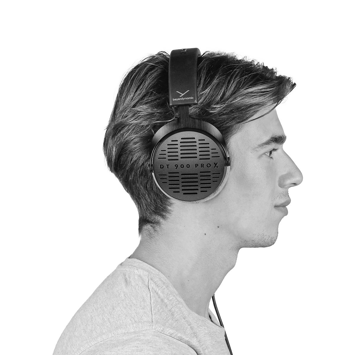 Open studio headphones for critical listening, mixing & mastering: DT 900 PRO X | beyerdynamic