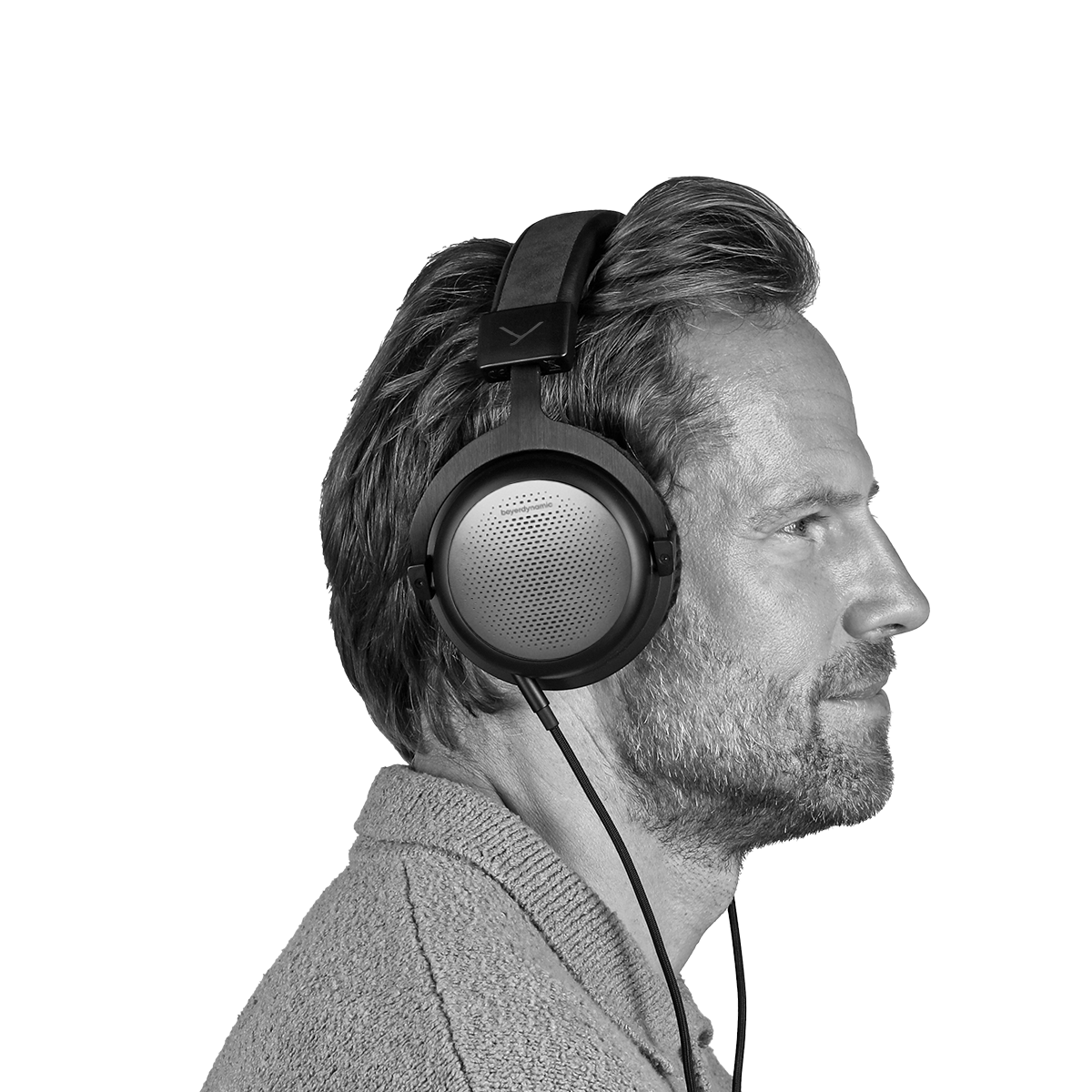 High-end Tesla headphones (3rd generation) closed - beyerdynamic