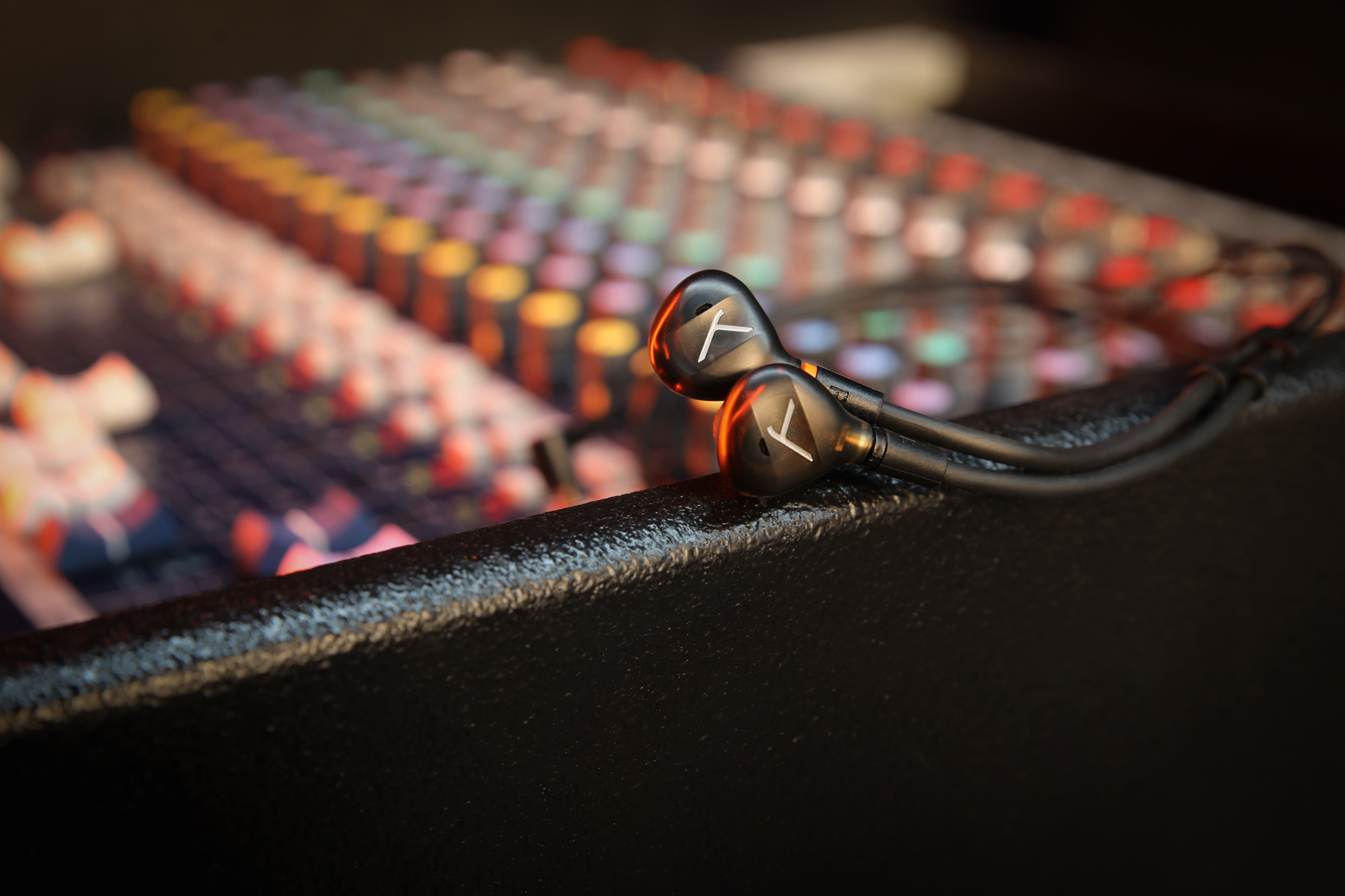 IEMs Beyerdynamic DT 7x IE Series IEMs Review: Four Tunings for Stage Life
